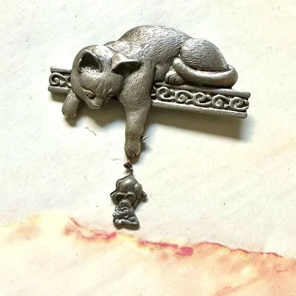 JJ cat and mouse vintage brooch